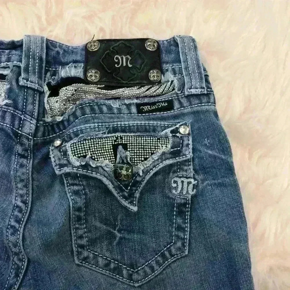 Miss Me Denim Women’s 28” Waist Shorts Pants - Picture 12 of 12